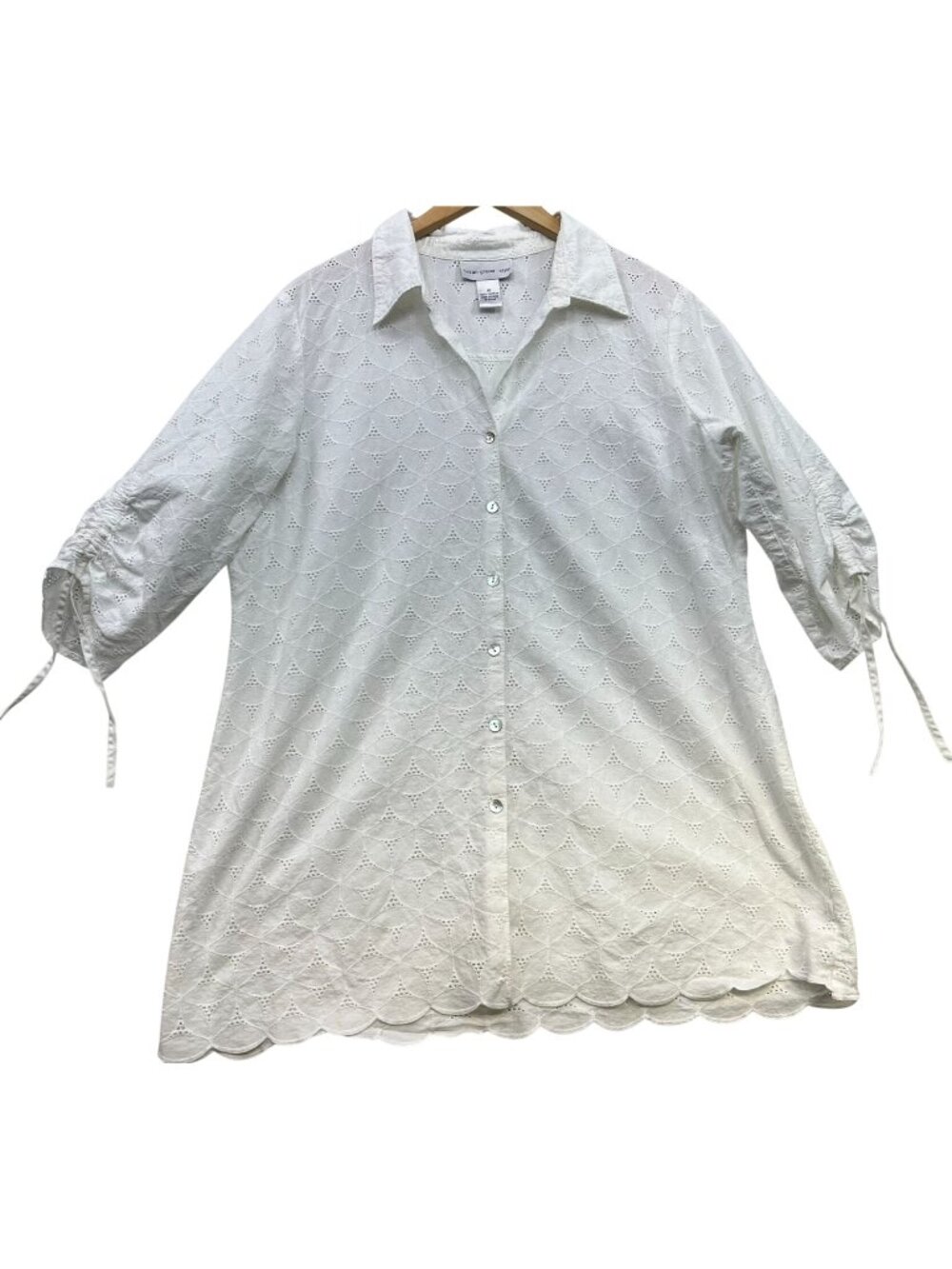 Susan Graver Women's Eyelet Button Down Shirt Ruched Sleeve Scallop Hem 1X White